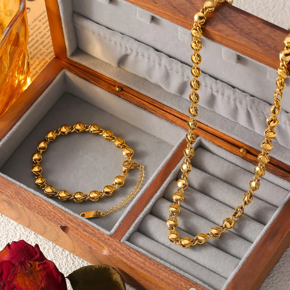 Golden Bead Chain Necklace: Classic Simplicity and Radiant Charm