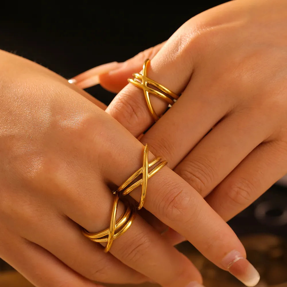 Golden Crossover Rings: A Bold Statement of Style and Sophistication