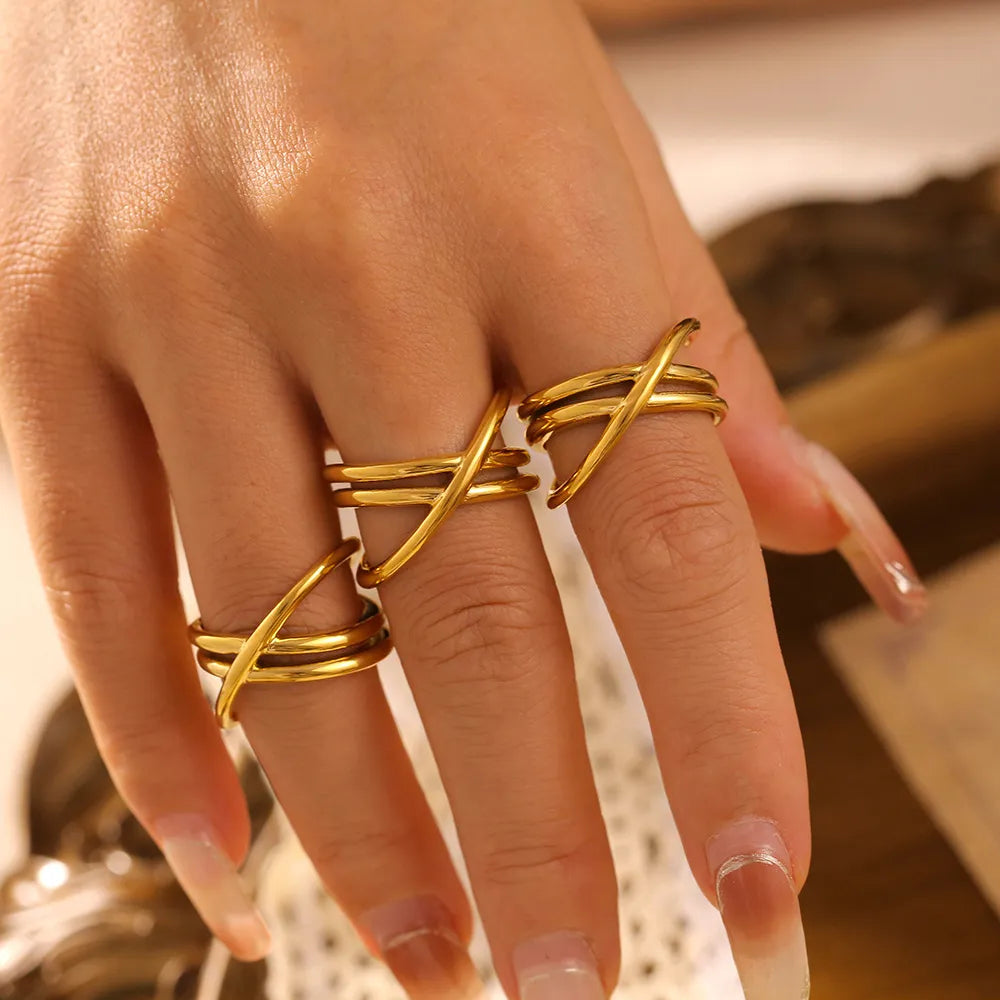 Golden Crossover Rings: A Bold Statement of Style and Sophistication